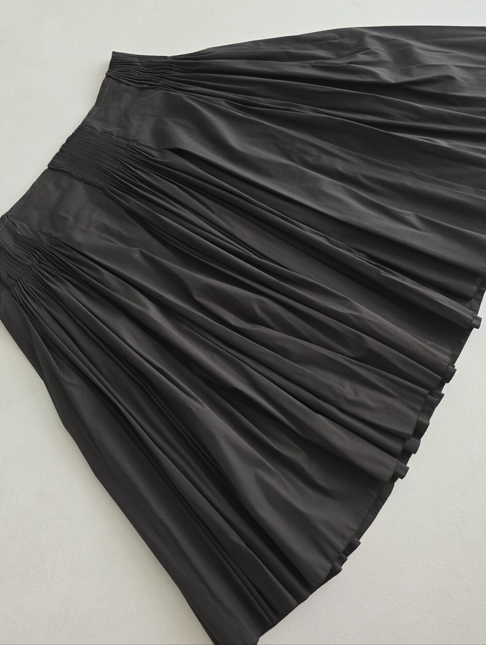 Vintage prada womens pleated skirt size 42